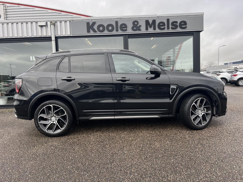 Lynk & Co 01 1.5 261pk phev plug inn hybrid ,black edition , pano dak,car p