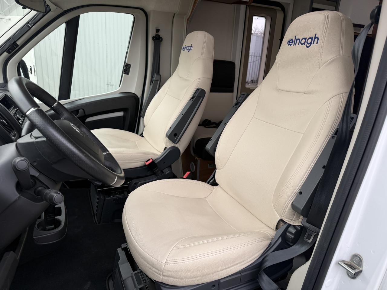 Elnagh Baron 573 - moderne, ruime half-integraal camper - goed onderhouden