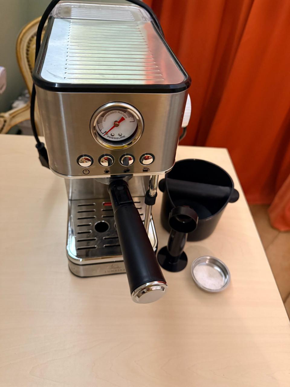 Nespresso apparaat MOET VANDAAG WEG