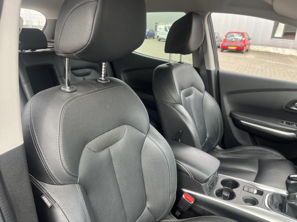 Renault Kadjar 1.2 tce bose navi carplay stoelverw