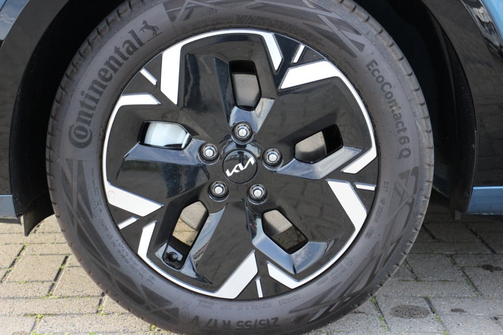 Kia E-niro dynamicplusline 64,8 kwh 204pk | achterruitrijcamera | stoel/stu