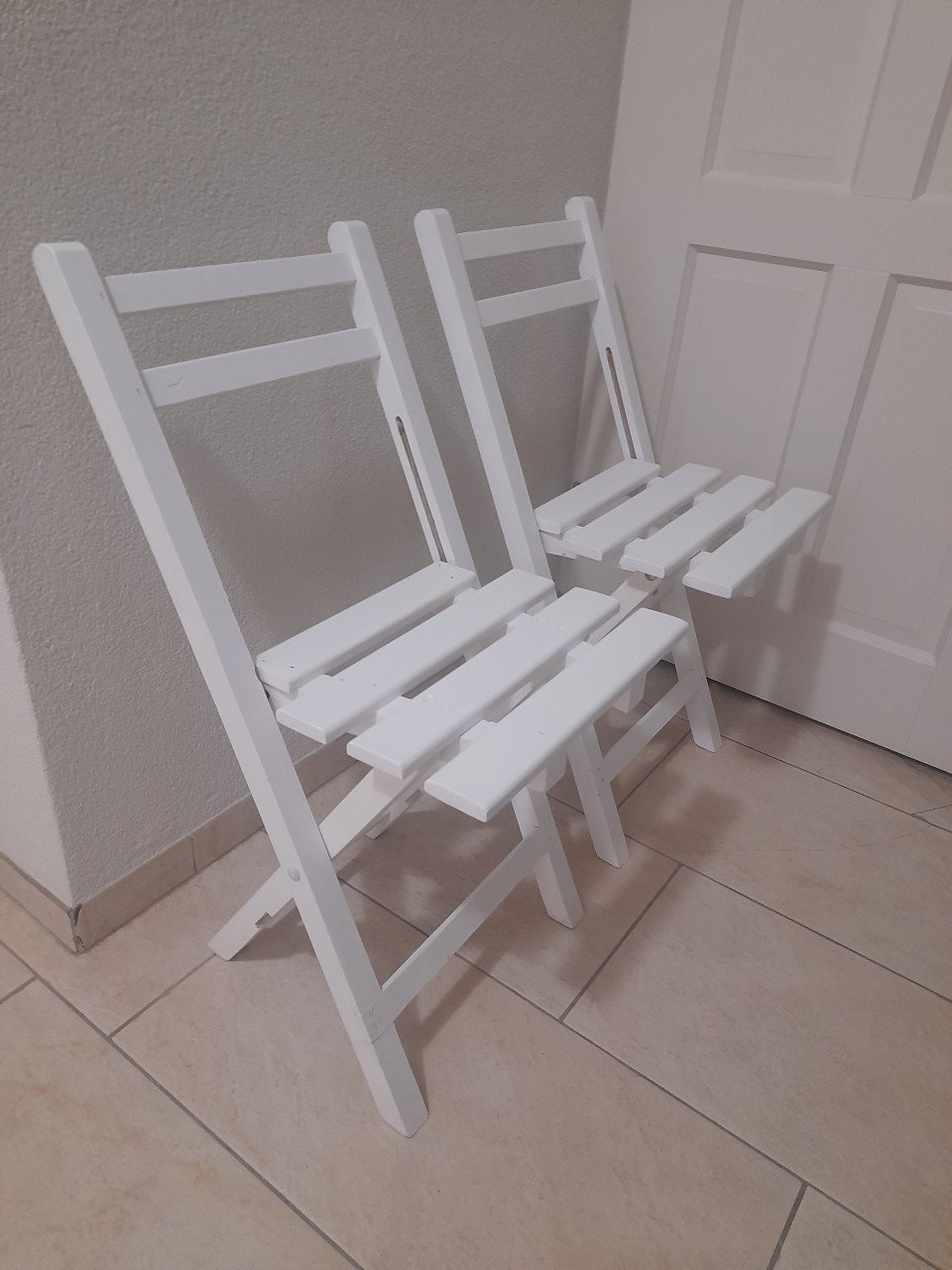 2 leuke klap stoeltjes ( in goede staat )