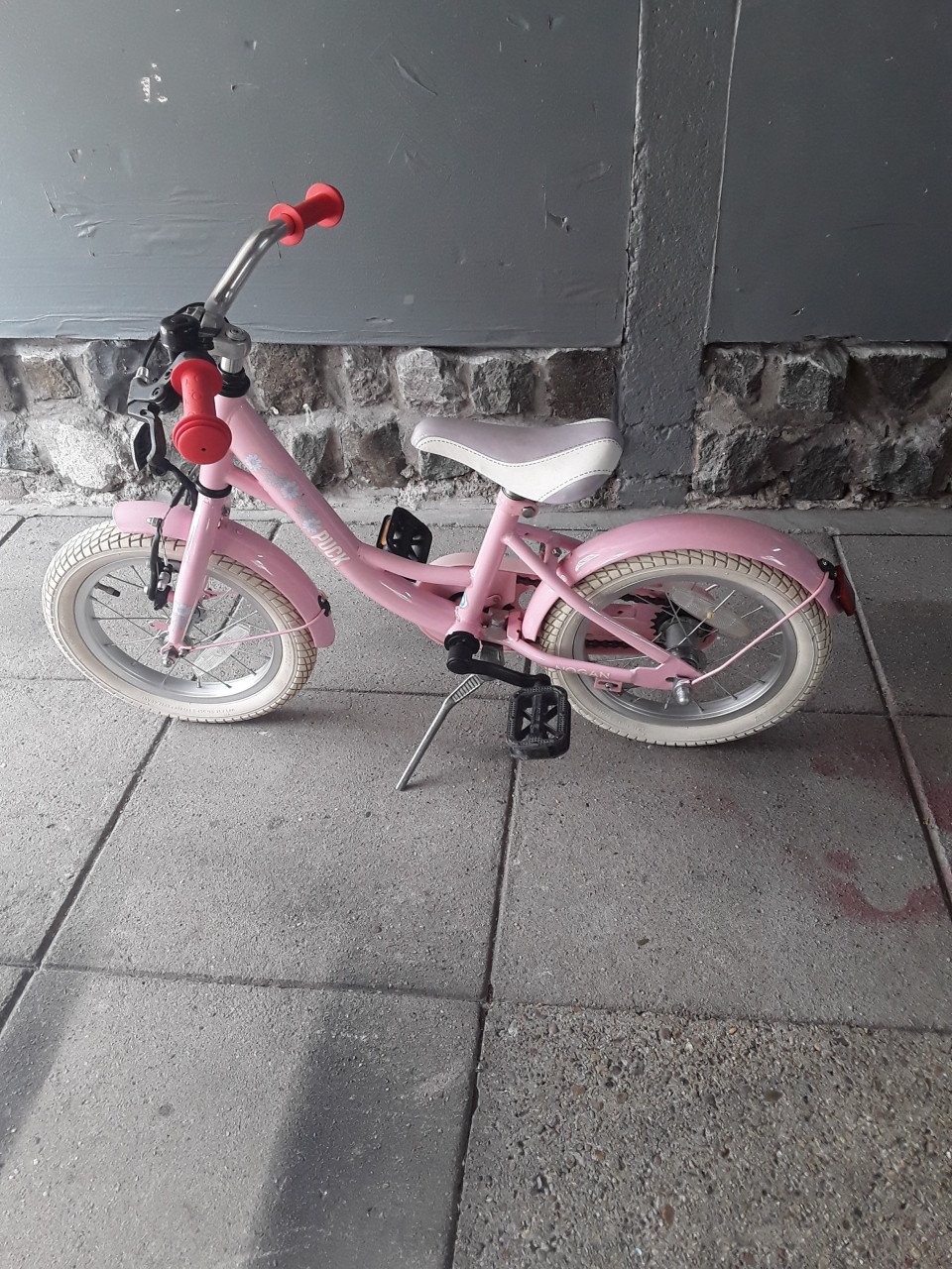 Te koop een mooi meisjes fietsje
