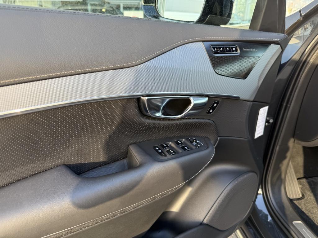 Volvo XC90 t8 390pk recharge r-design | panodak| adap.cruise| luchtvering|