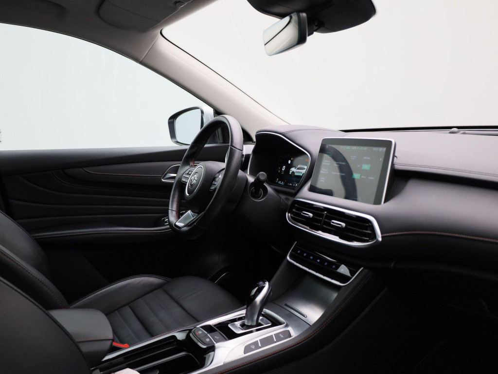 MG Ehs 1.5 tgdi luxury | panoramadak | leder sportstoelen | camera | apple 