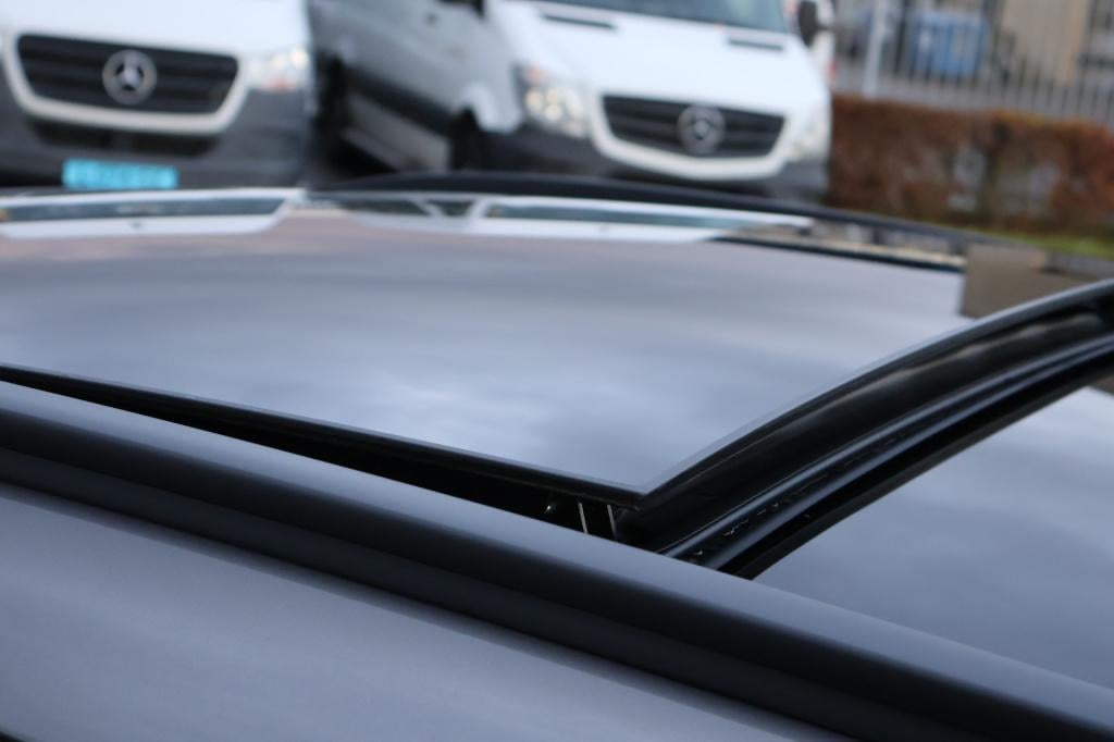 Mercedes-Benz Gla-klasse amg 35 4matic i panoramadak i mbux l spiegelpakket