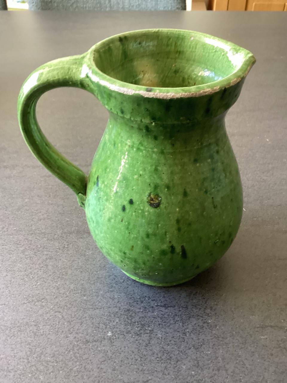 Vintage (antieke) aardewerk kan
