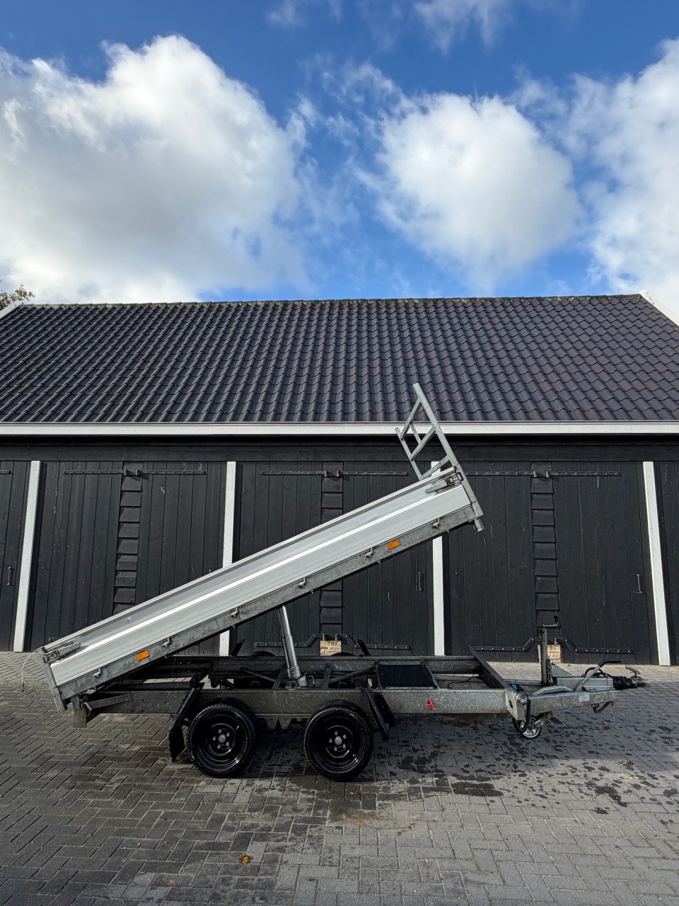 Nette Hapert Cobalt 335 x 180 - 3500 KG - composiet vloer