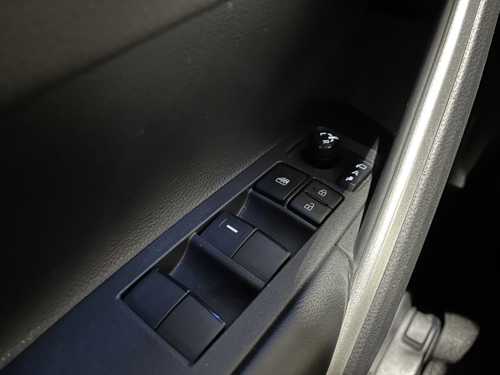 Toyota Corolla Cross 2.0 hp hybrid frist edition | bms | keyless | navi | t
