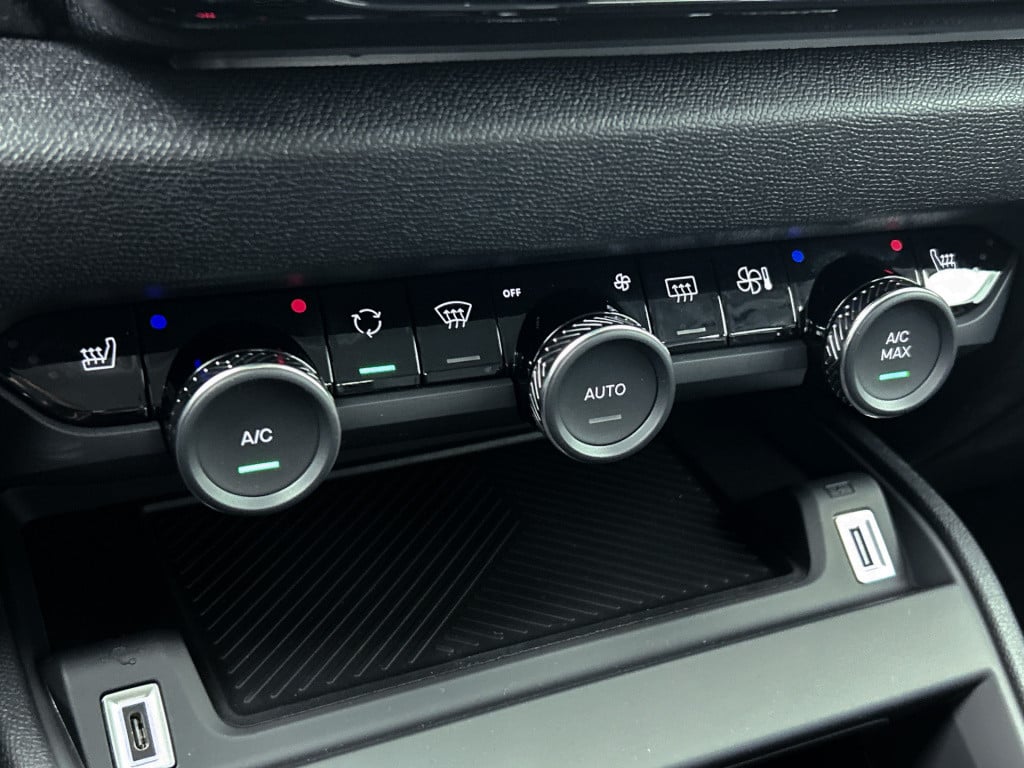 Citroen C4 hybrid 145pk automaat business private lease € 489,- pm - 48mnd 