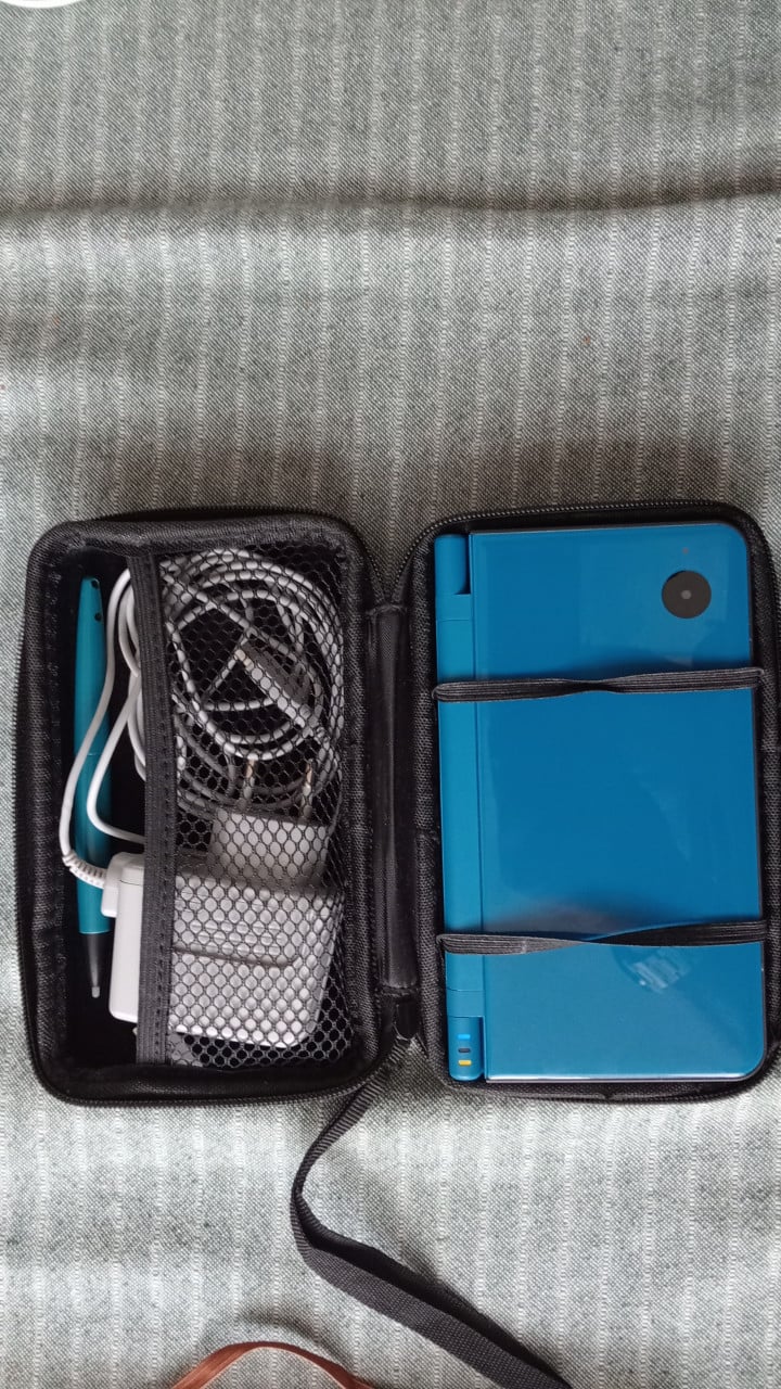 Nintendo DSI XL
