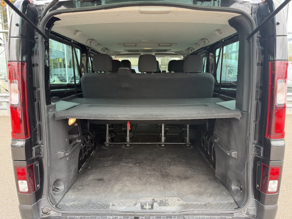 Renault Trafic passenger 1.6 dci grand expression | 9 pers. | navi | trekha
