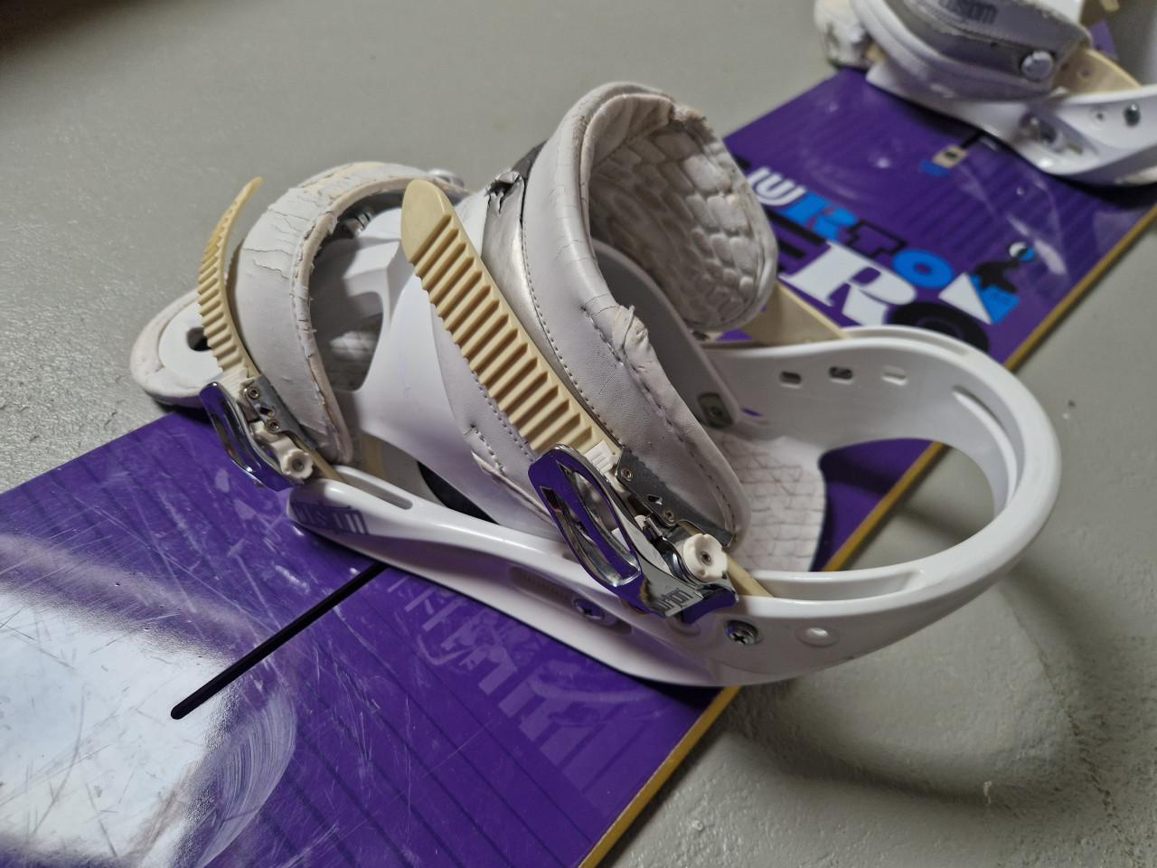 Snowboard Burton Hero 156W (freestyle) + bindingen L