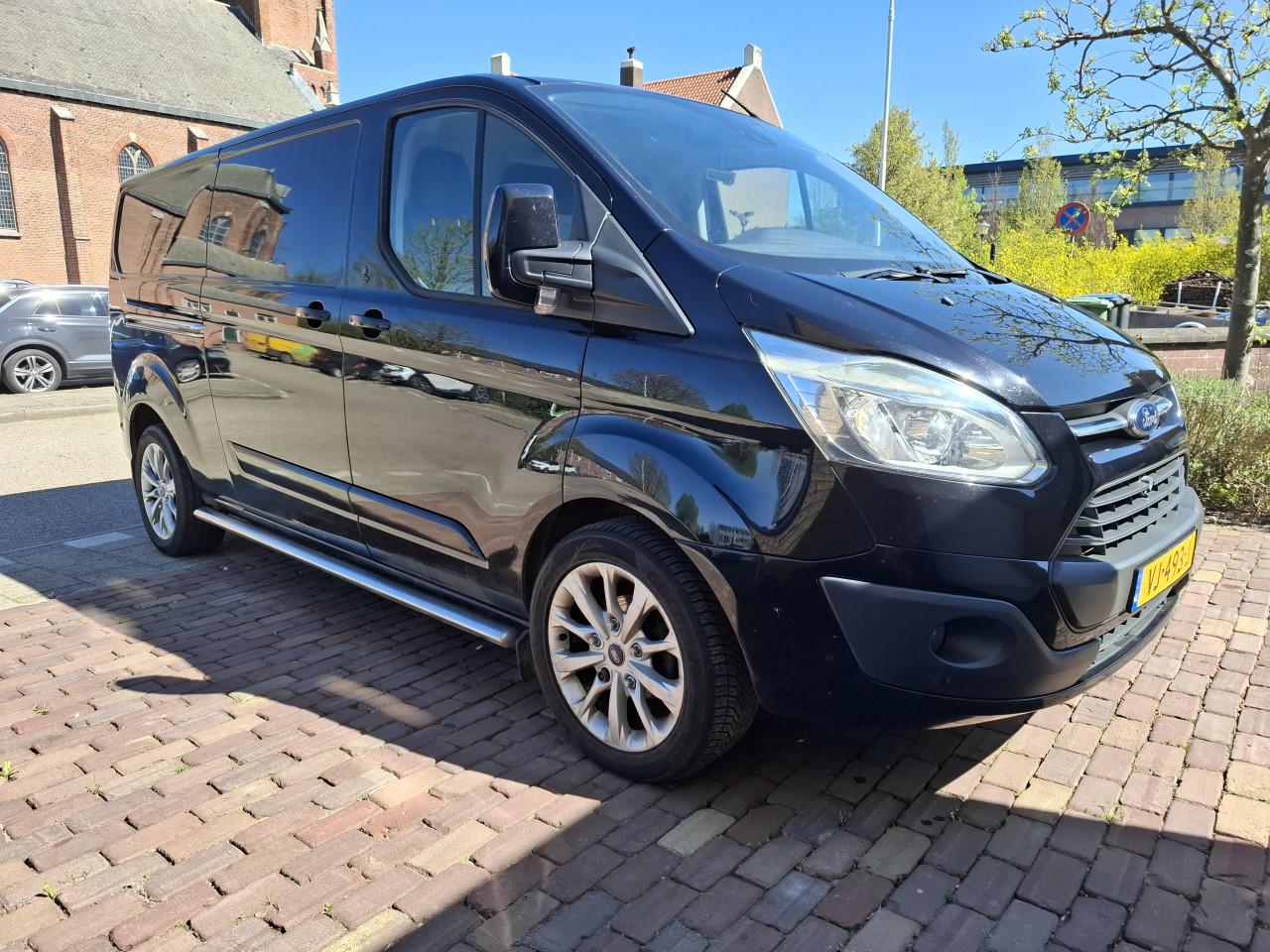 Ford Transit Custom Champions Edition