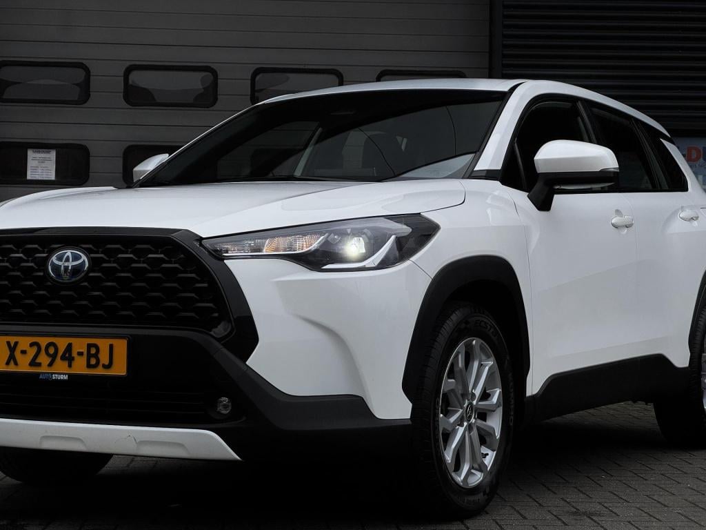 Toyota Corolla Cross 2.0 high power hybrid active stuur- + stoelverwarming!