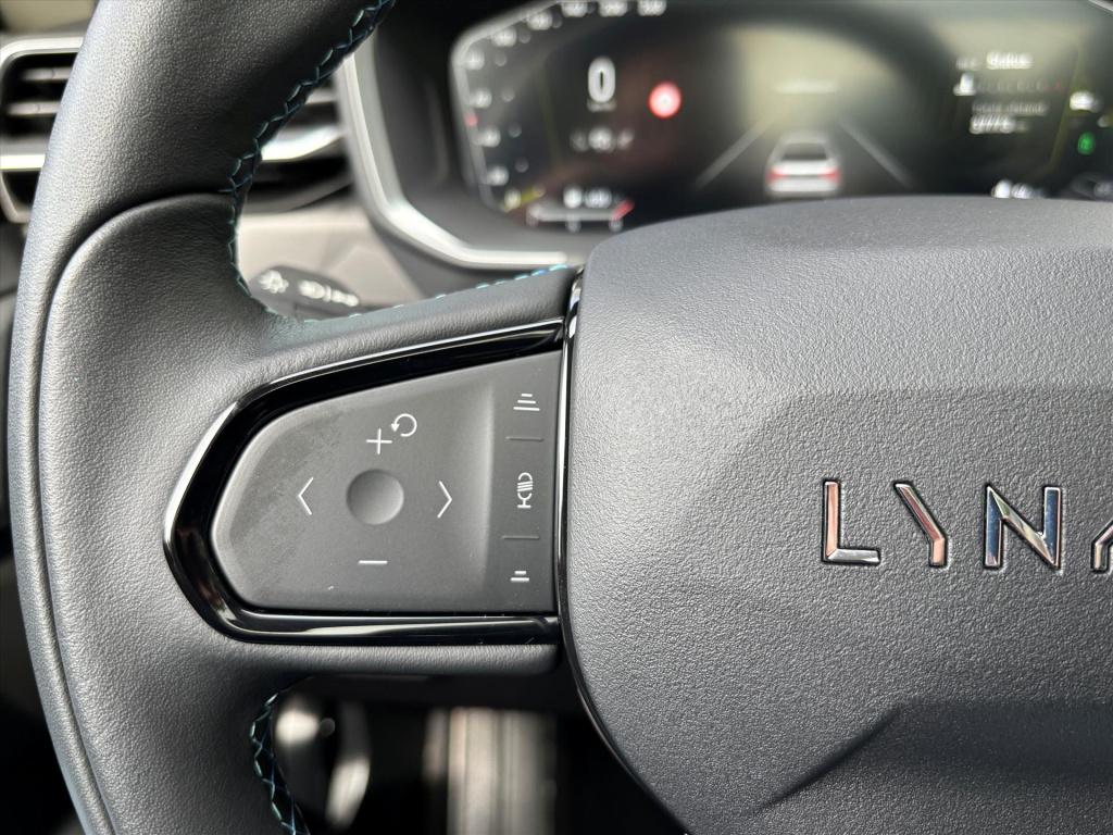 Lynk & Co 01 1.5td 261pk phev 7dcth|360gr camera|infinity sound| schuifdak|