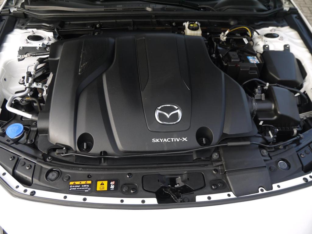 Mazda 3 2.0 e-skyactiv-x m hybrid 180 comfort met bose& leer|rijklaar
