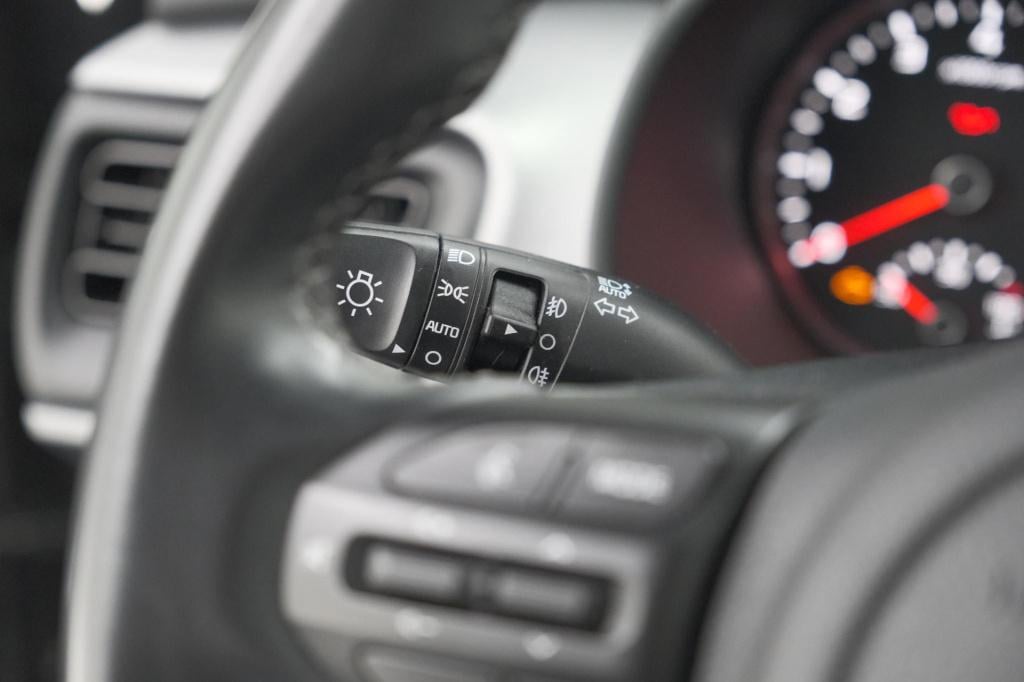 Kia Stonic 1.0 t-gdi mhev dynamicline | camera | apple carplay | parkeersen