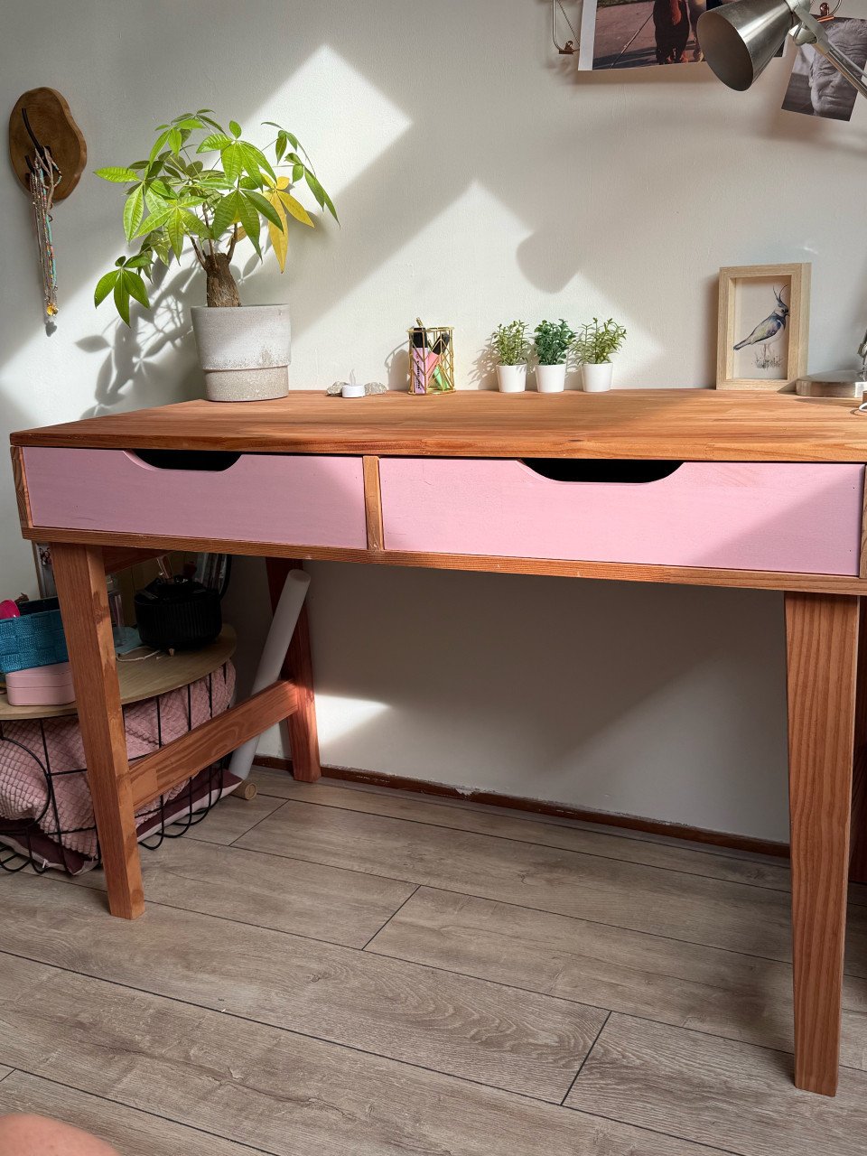 Mooi stevig houten bureau
