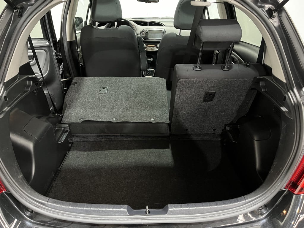 Toyota Yaris 1.5 hybrid dynamic | navi | panodak | camera |
