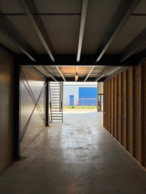 Bedrijfspand Middelburg Hertzweg 7e Arnestein 150m2 + 75m2 vr