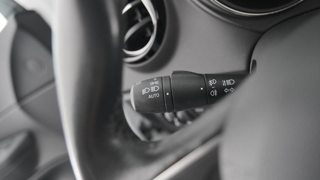 Renault Captur 1.3 tce intens | trekhaak afneembaar | navigatie | parkeerse