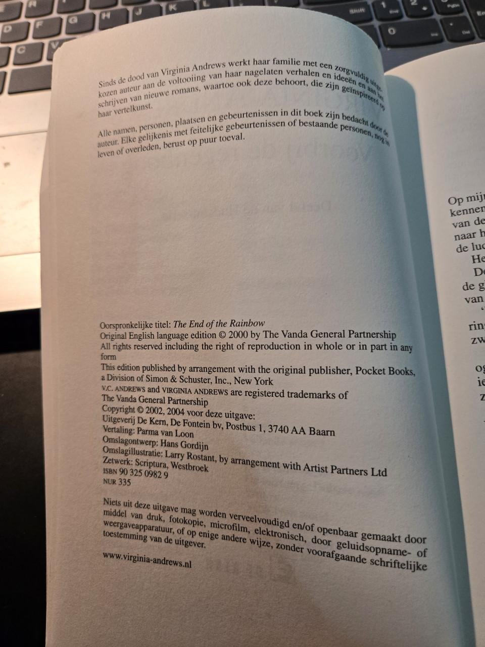 Boek: Voorbij de regenboog : Virginia Andrews 2004