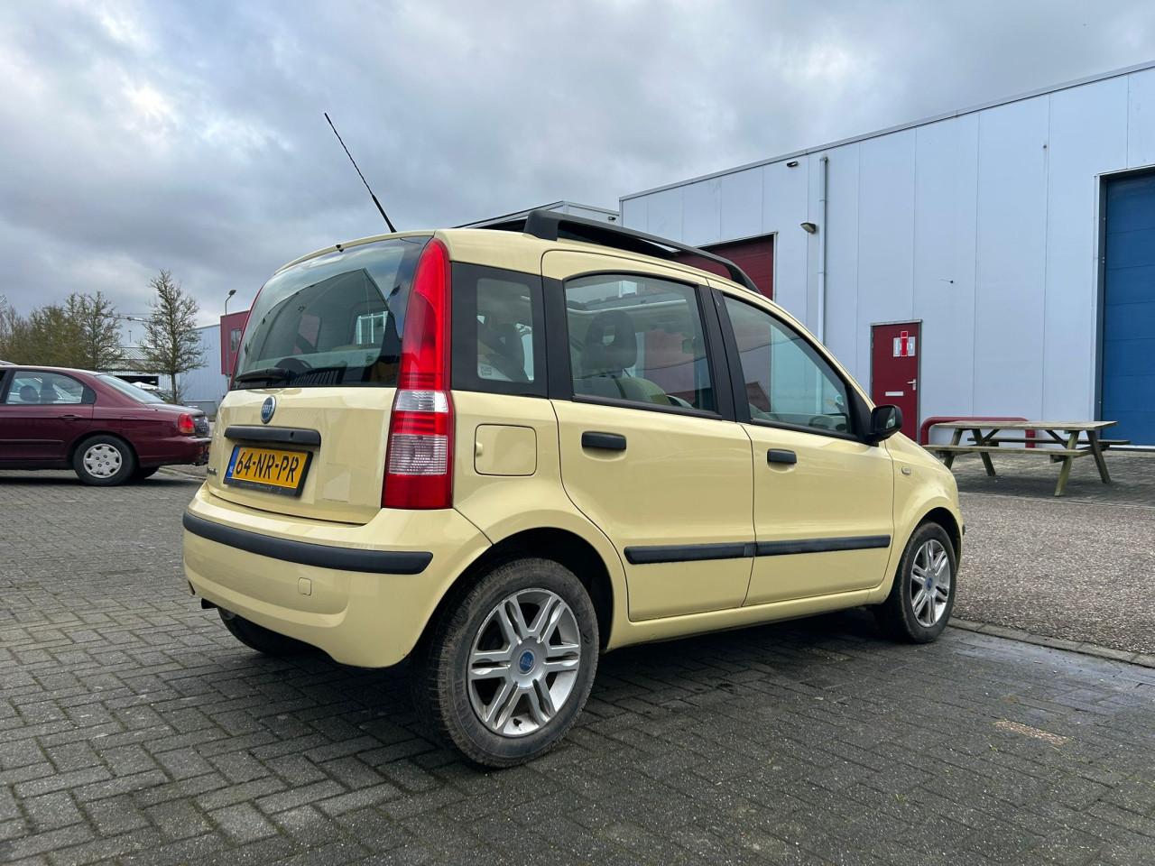 Fiat Panda 1.2 Class KANTEL/SCHUIF DAKJE/LM VELGEN/DUBBELE PANO/CITY STUUR