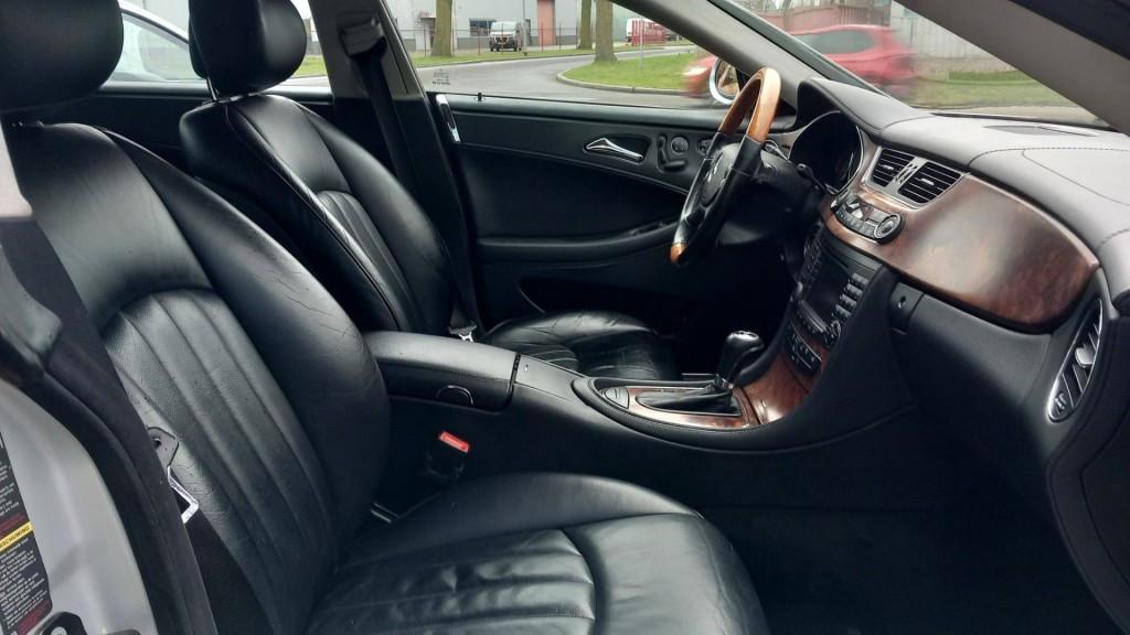 Mercedes 350 CLS automaat bj:2005 airco-leer-20 inch apk 2027 i.z.g.st