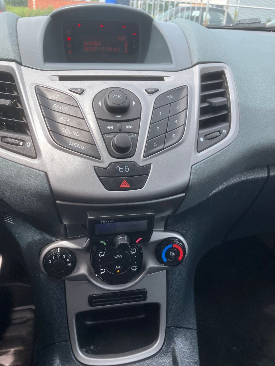 Ford fiesta 1.25 trend 5 deurs airco