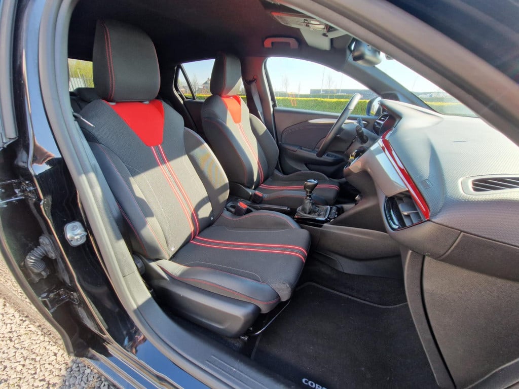 Opel Corsa 1.2 gs line | navigatie | cruise control | carplay | camera | la