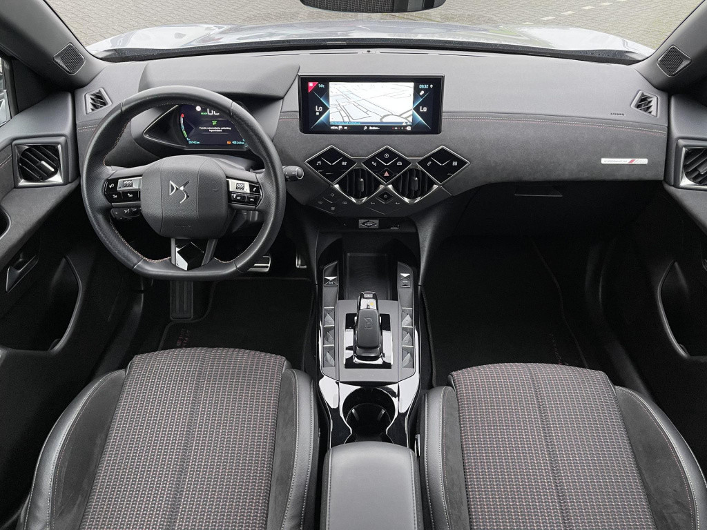 Ds Ds 3 crossback e-tense performance line+ 50 kwh | navigatie | camera | a