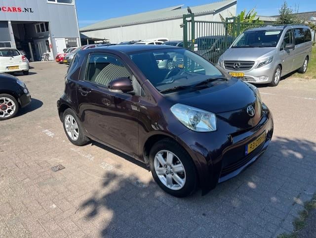 Toyota Iq 4 zitplaatsen 1.0 vvti comfort