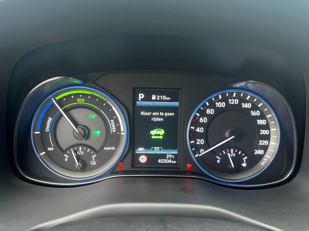 Hyundai Kona 1.6 gdi hev premium two tone, leer, camera, head up display en