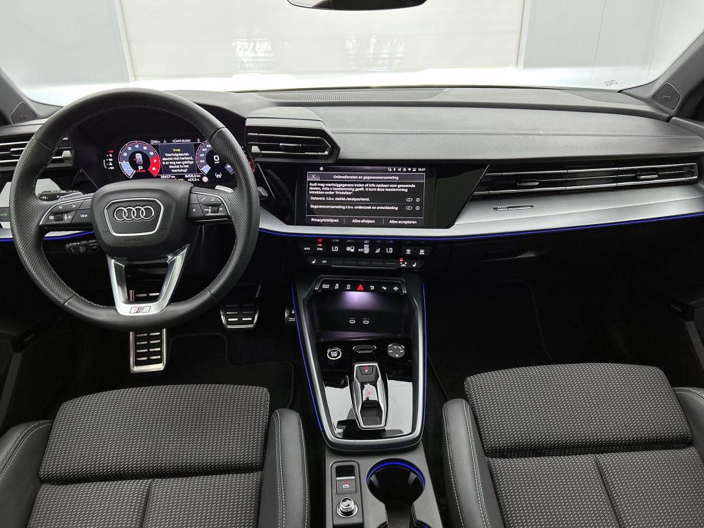 Audi A3 sportback 35 tfsi s edition | 2x s-line | panoramadak | sonos | mat