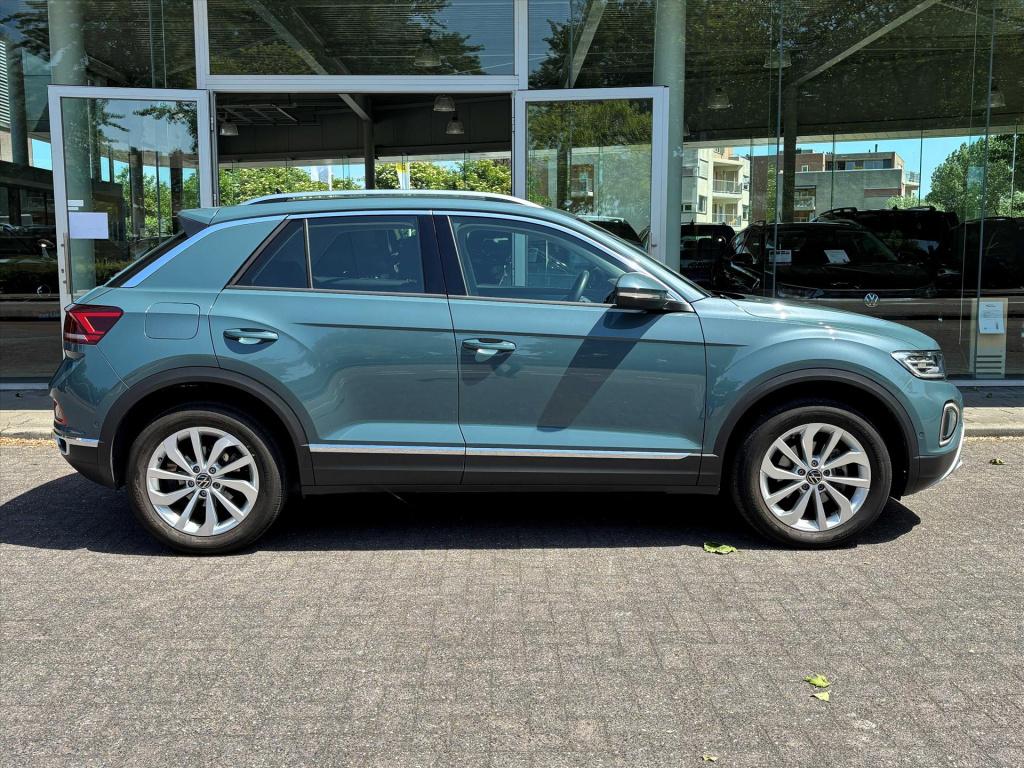 Volkswagen T-roc 1.5 tsi 150pk 7-dsg style| camera| keyless|dode hoek| rijk