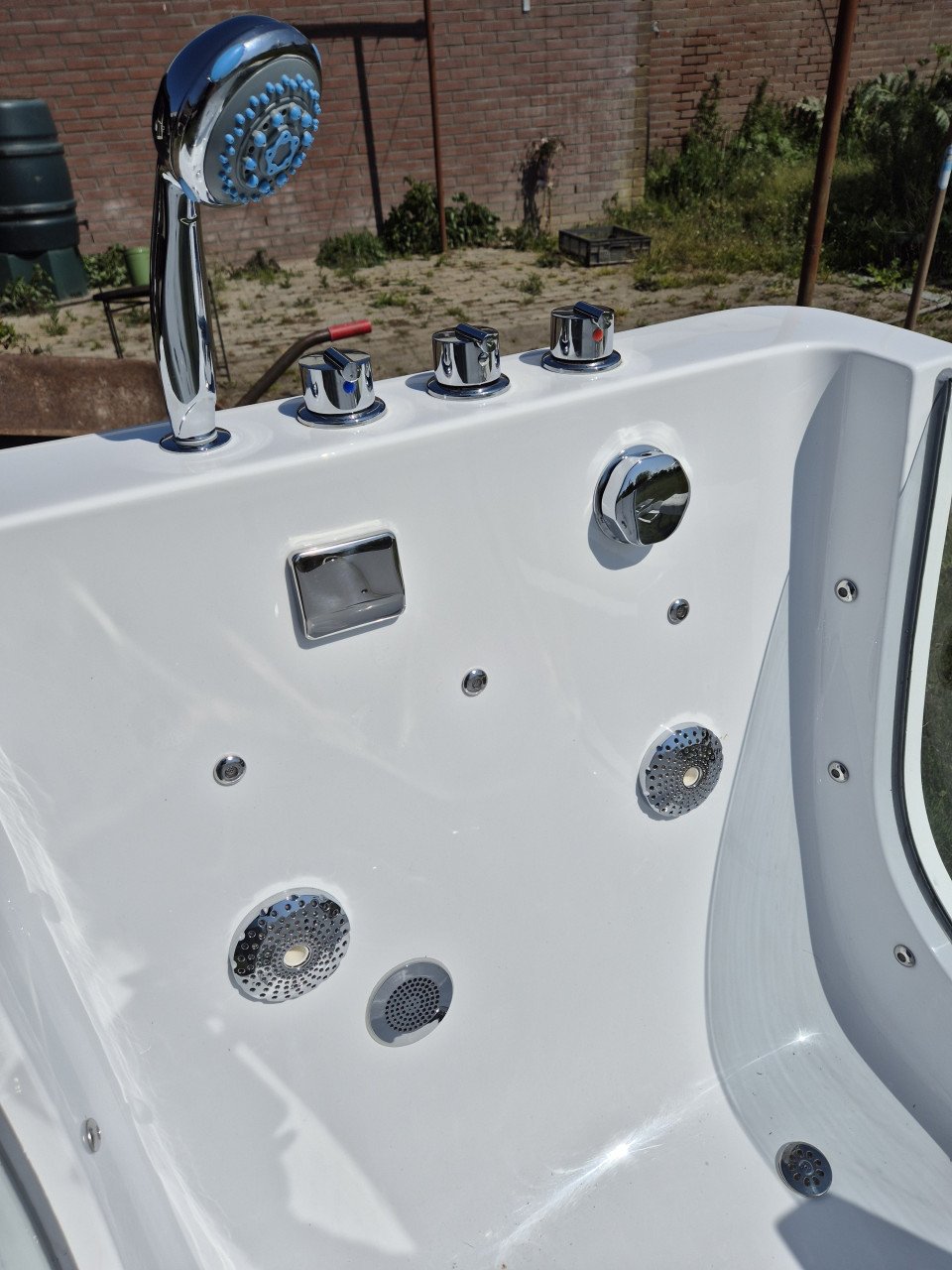 2 babyspa baden en overige inboedel