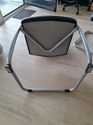 Eethoek -eivormige tafel met 6 stoelen met armleuning (zie foto’s)