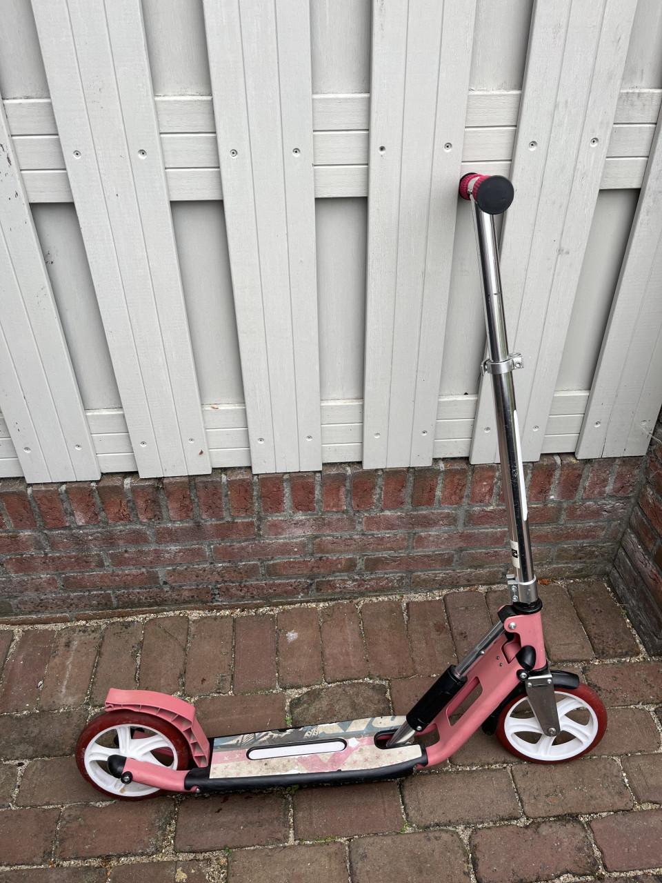 Diverse steps en skateboards te koop