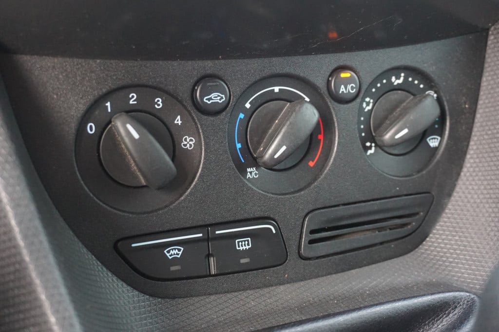 Ford Transit Connect 1.6 tdci l1 trend marge - airco / navi / cruise / elek
