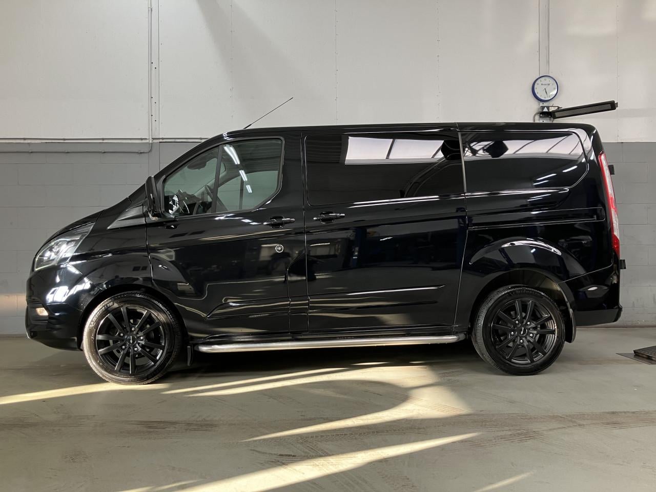 Ford Transit Custom 300 2.0 TDCi L1H1 Limited DC