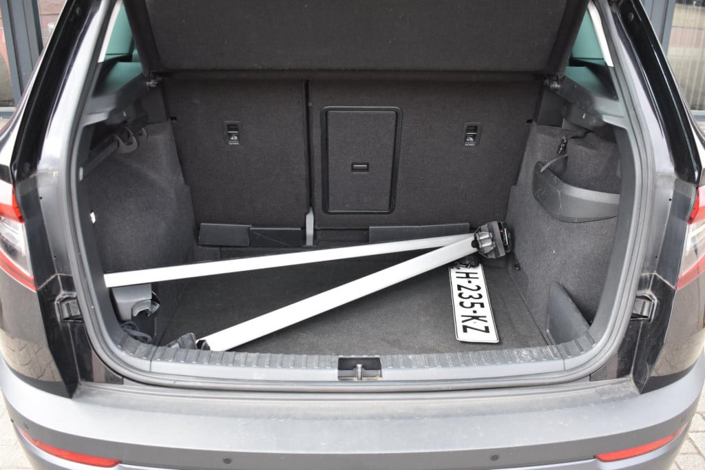 Skoda Karoq 1.5 tsi act | leder | trekhaak | camera | apple carplay | andro