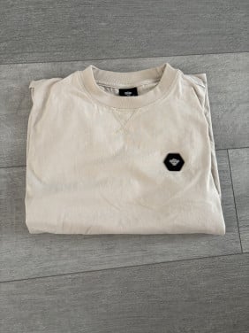 Black bananas T shirt.