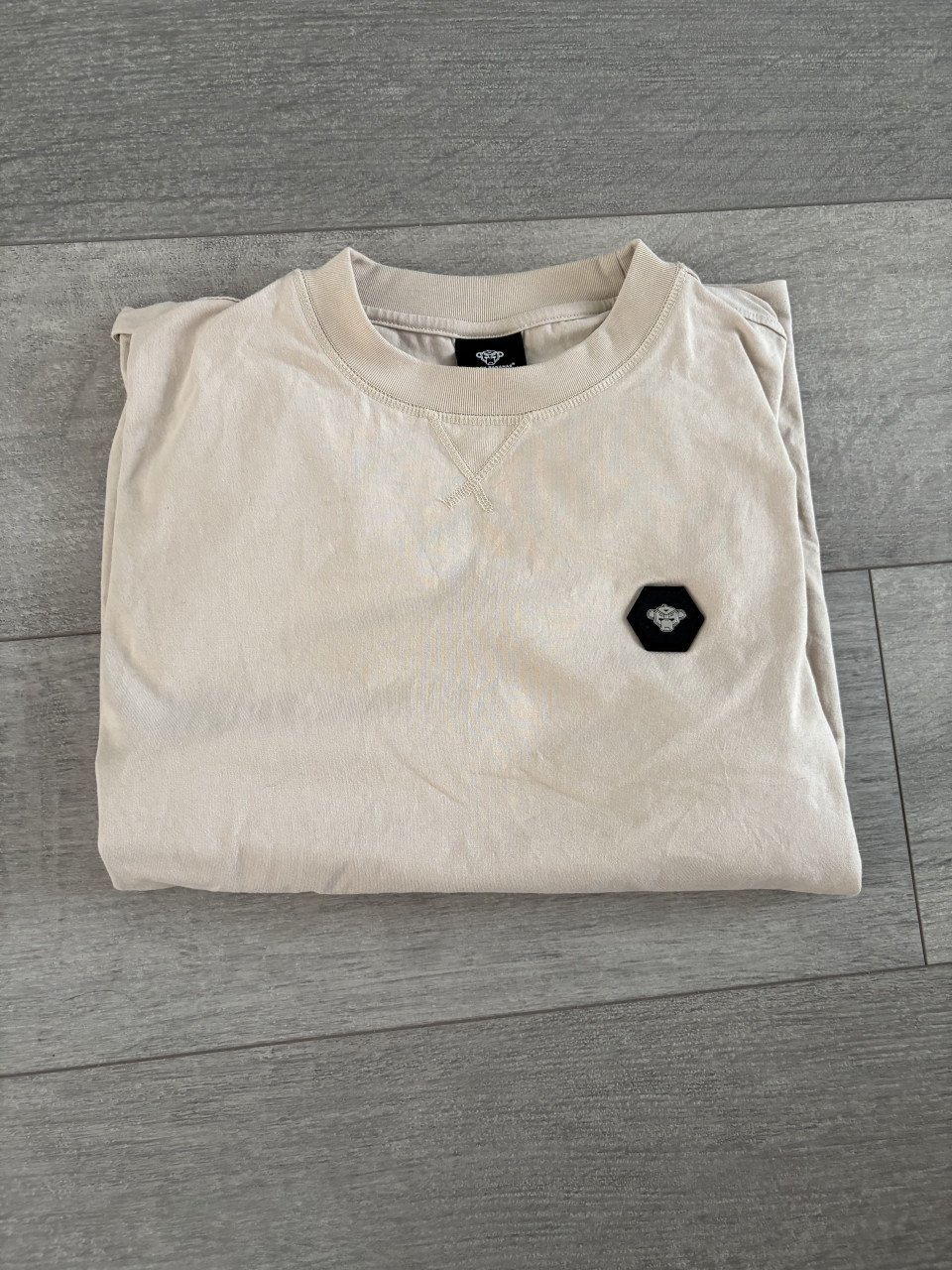 Black bananas T shirt.