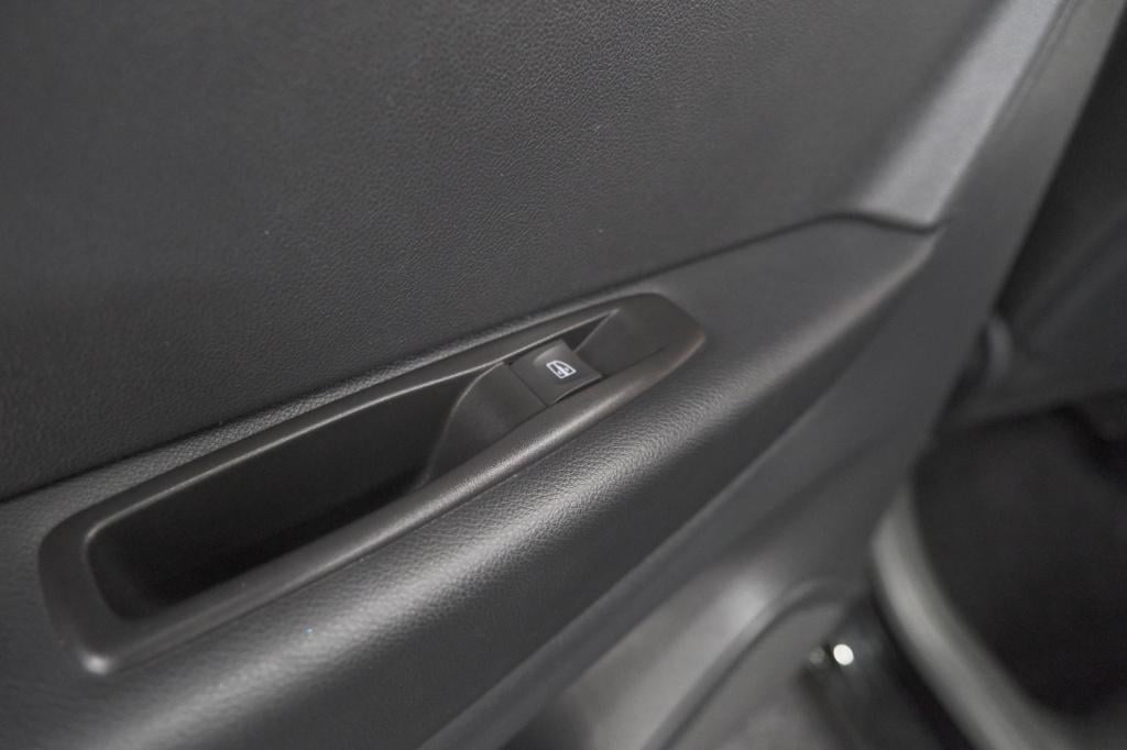 Renault Captur tce 90 limited | navigatie | airco | elektrische ramen | 16 