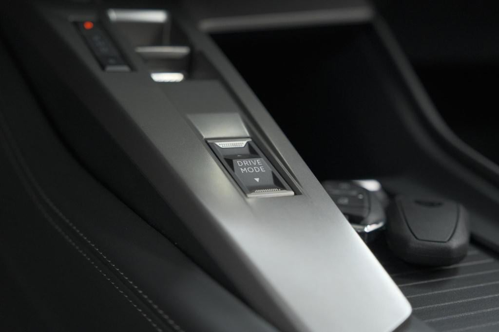 Peugeot 308 sw 1.6 plug-in hybrid 180 allure | 360 camera | adaptieve cruis