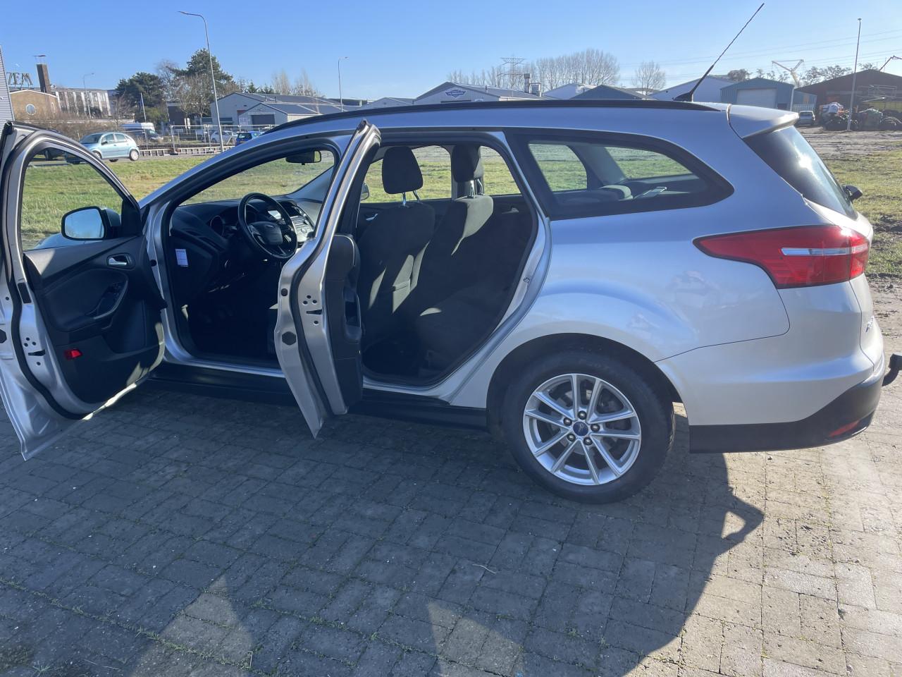 Ford focus 1.0 ecoboost station 2016