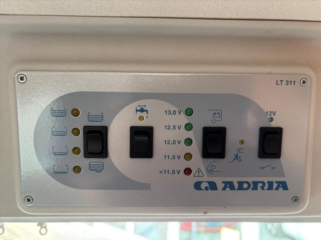 Adria Onbekend twin 2.3 d 600 sp buscamper| luifel| keuken|toilet
