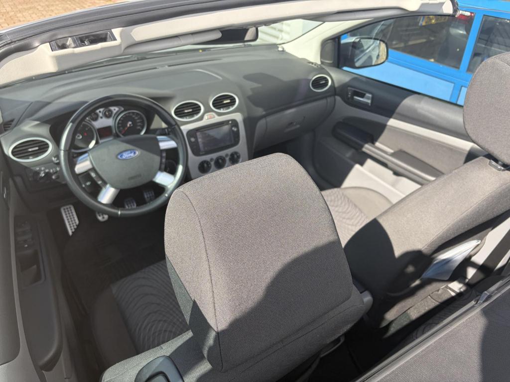 Ford Focus coupé-cabriolet 1.6 cool & sound