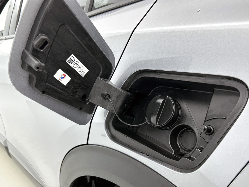 Peugeot 2008 puretech 100 pk allure | achteruitrijcamera | parkeersensoren 